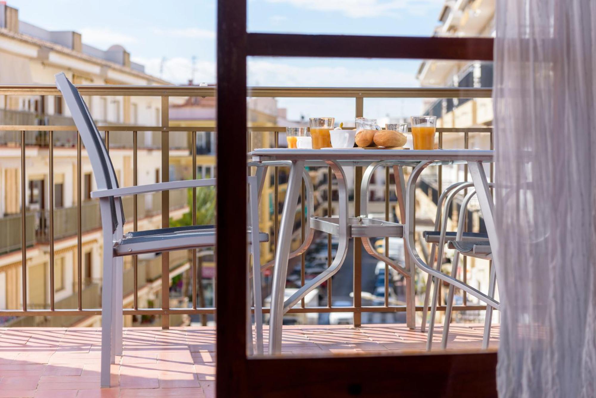 Port Perfection: Your Dream Apartment By The Beach Jávea Exterior foto